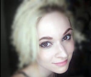 Projekt Melody’s face reveal