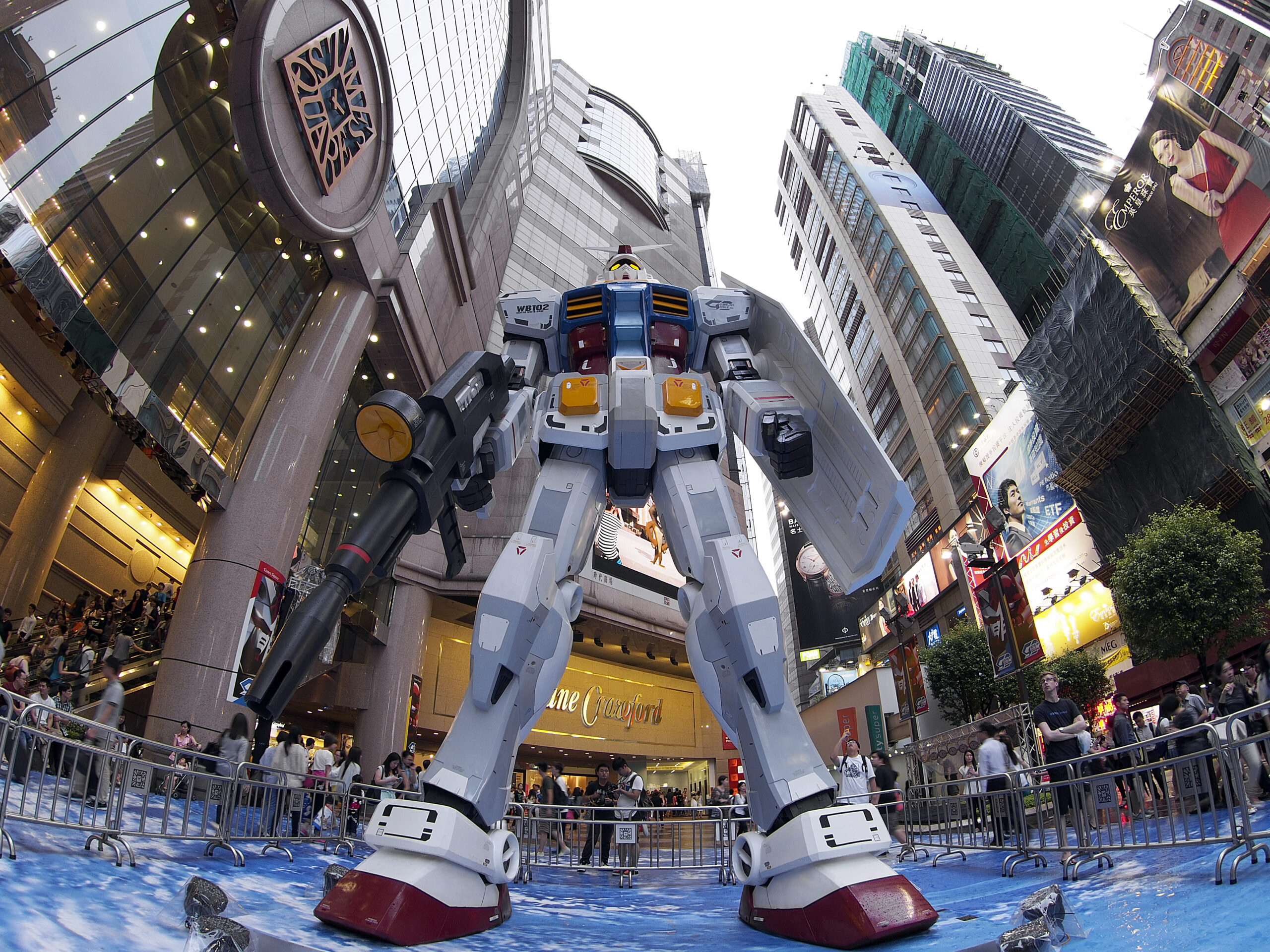 Life-size RX-78-2 Gundam statue from Mobile Suit Gundam, an iconic mecha anime robot